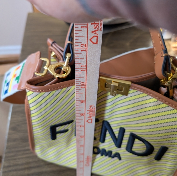 Tote Bag with extra strap for over the shoulder carrying. - Picture 9 of 10